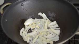 Жареное мясо в устричном соусе