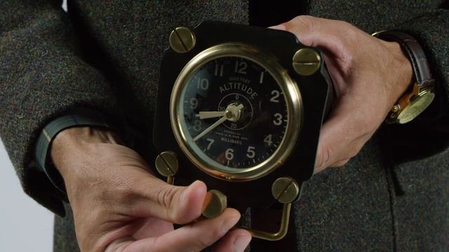 ORVIS - Vintage Style Novelty Altimeter Clock