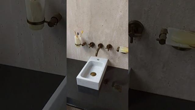 Раковина из мрамора🤍✨️ #дизайнинтерьера #bathroom #ванная #натуральныематериалы