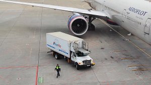 Аэропорт Владивосток. Перронная жизнь!