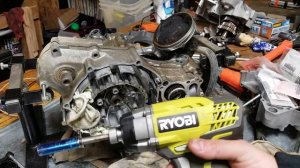 Yamaha YZ450f 2009 - Removing Water Pump Impeller