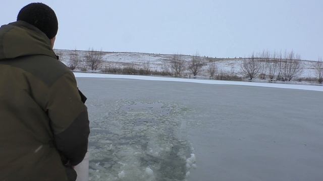 Рыбалка в непростых условиях в конце ноября 2022.