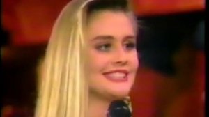 Miss Universe 1992 - Georgina Denahy Top 10 (Australia)
