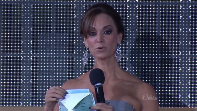 Triunfo del Amor | María Desamparada se desmaya tras ser nombrada la mejor modelo смотреть онлайн