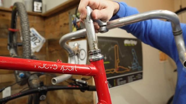 Vintage Bicycle Restoration - 1987 Univega Nuovo Sport Bike - Is It Rusted смотреть онлайн