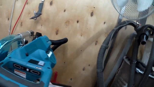 Аккумуляторная бесщеточная торцовочная пила MakitaXSL06 смотреть онлайн