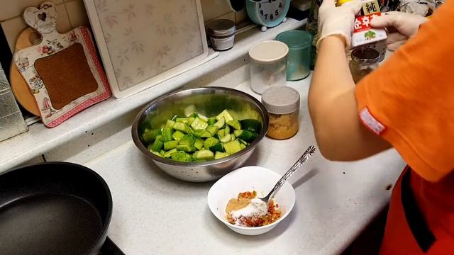 ОСТРО-СЛАДКОЕ КИМЧИ СРАЗУ  К СТОЛУ ИЗ ОГУРЦОВ от # МамыЖены#