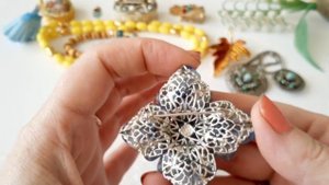 48 Распаковка винтажных украшений  (начало ) май  2022 г.