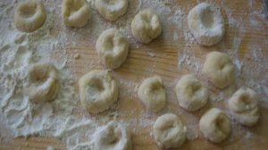 Галушки с курицей и чесноком