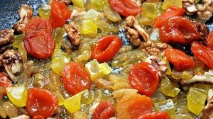 Постная рисовая каша с сухофруктами