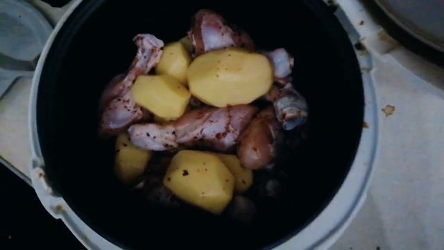 Картошечка с курочкой в мультиварке Панасоник смотреть онлайн