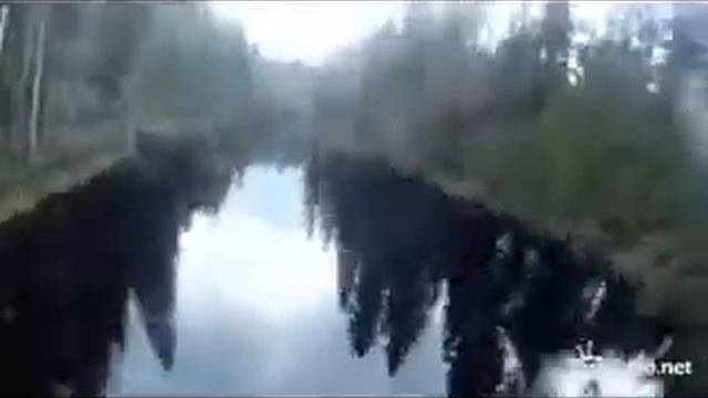 Крутой прыжок с трамплина в воду на мотоцикле смотреть онлайн