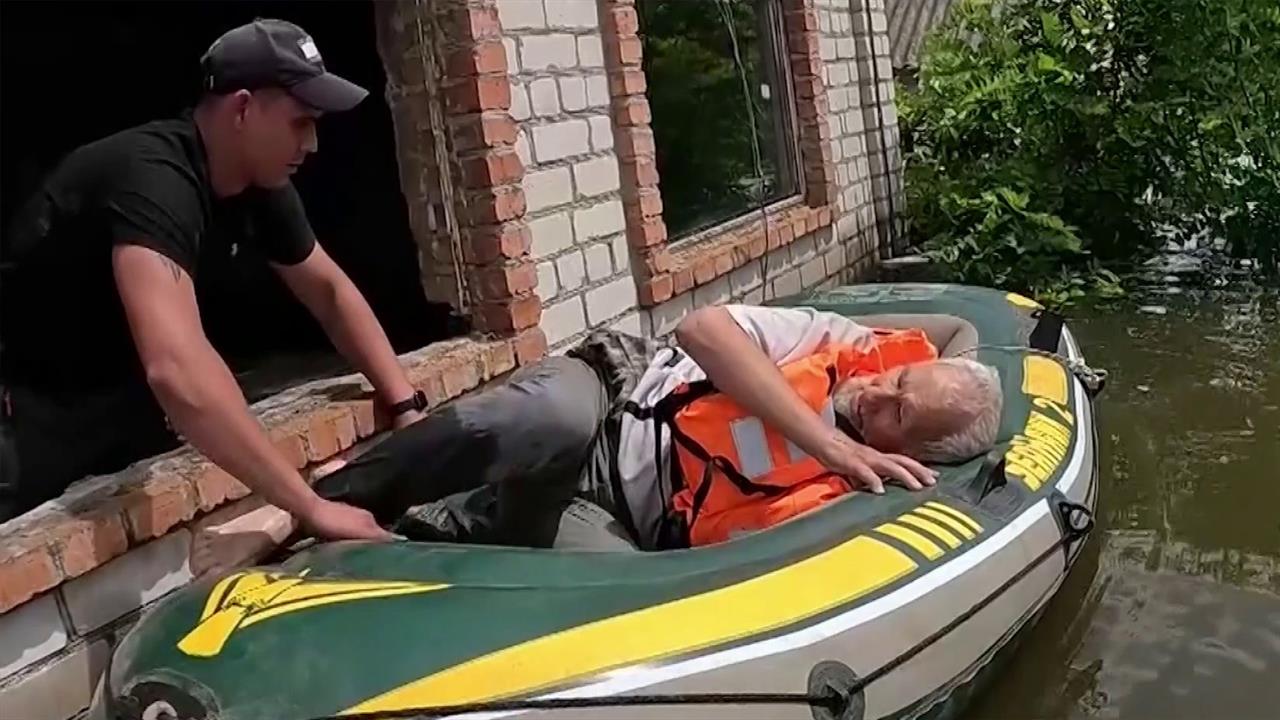 В Херсонской области из зоны затопления уже эвакуированы более семи тысяч жителей