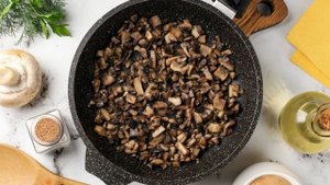 Блинчики с грибами, сыром и ветчиной