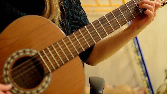 Как здорово что все мы здесь / Олег Митяев/ Изгиб гитары жёлтой смотреть онлайн