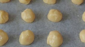 Профитроли с яичной начинкой и зеленью