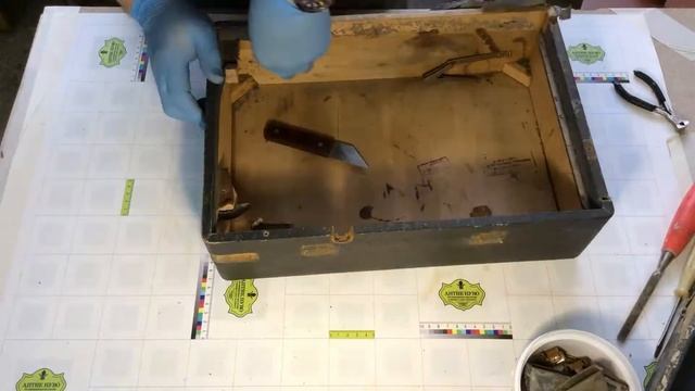 Реставрация корпуса патефона смотреть онлайн