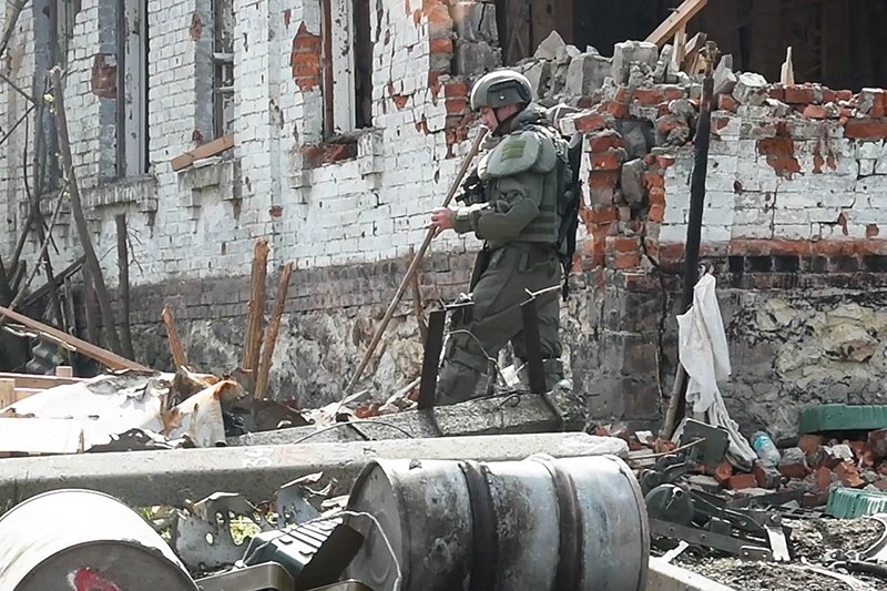 Бежавших из Северодонецка украинских боевиков уличили в мародерстве / События на ТВЦ