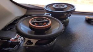 Kicker 47KSC3504 & Infinity Reference REF-3032CFX 3.5" speaker test on 2018 RAV4
