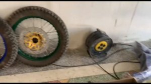 Сборка колёс. Мотоциклы собраны. Дисковый тормоз мотоцикла урал.