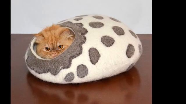 Очаровательные домики для кошек из фетра своими руками