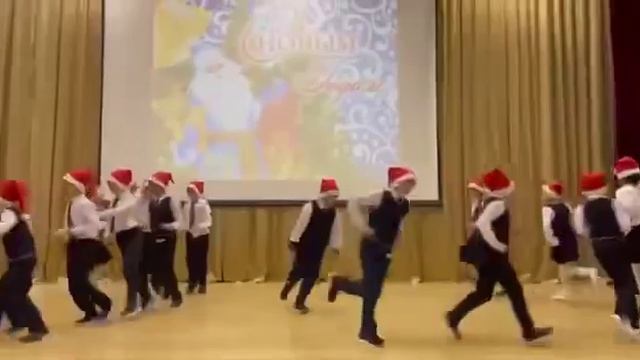 Танец снег и ёлки❄️☃️?️?? смотреть онлайн