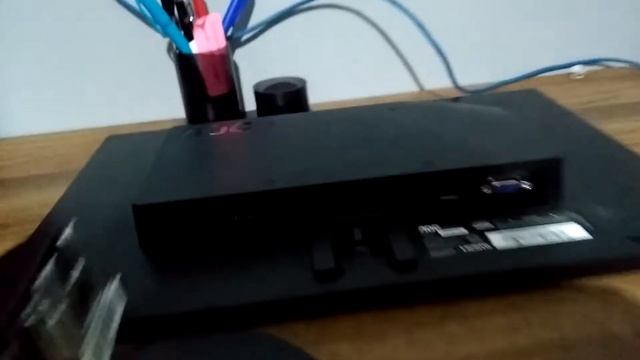 Como Regular o Ângulo do Monitor AOC E970 SWHNL смотреть онлайн