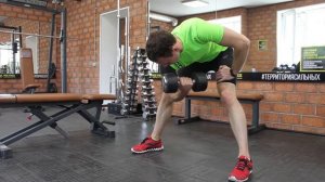 bodymaster : Концентрированные сгибания руки с гантелью стоя в наклоне