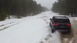 TOYOTA LAND CRUISER 300 OFF-ROAD Test Drive in the Mud, Snow,// LC 300 GR Sport.