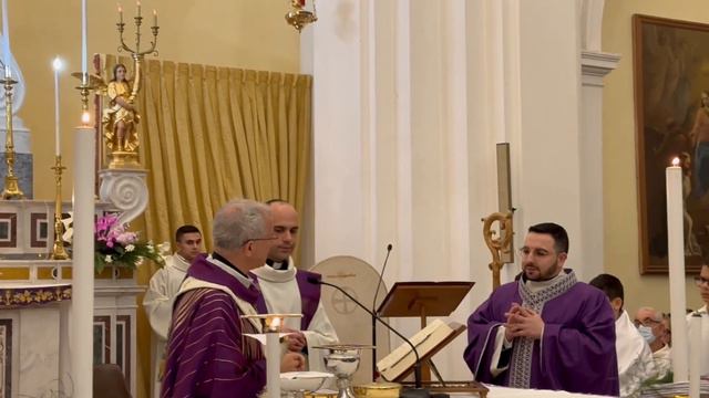Messa per l'ingresso di don Fabio Vena a Salandra: Padre nostro e scambio della pace
