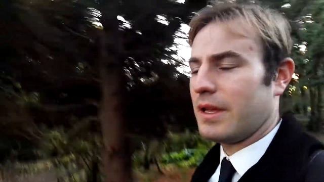 Exploring the gardens at Goddards, the home of Noel Terry of Terry's Chocolate Orange! смотреть онлайн