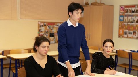 Дискуссионный клуб "Дебаты"