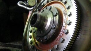 Проверка гидротрансформатора Komatsu D355A.avi