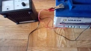 Глюк Акумулятора? Неисправный акумулятор ? , не работает зарядник ? подскажите что делать?