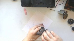 Ремонт вакуумного насоса Mercedes W140 / Замена моторчика 1397220145 в ЦЗ Mercedes W140