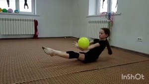 Разминка с мячом в художественной гимнастике