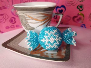 Мастер-класс "Конфетка со снежинками". Мозаичное плетение. Часть 2/3.