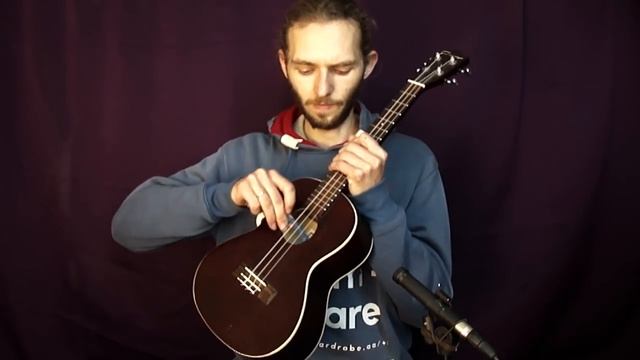 Как держать укулеле смотреть онлайн