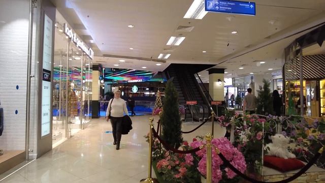 [4K] ТЦ ЕВРОПЕЙСКИЙ Москва / Снаружи и внутри / Новогодний декор / Все этажи / Фонтаны и лифты