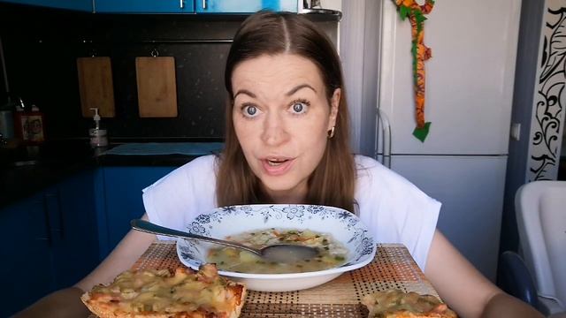 МУКБАНГ КУРИНЫЙ СУП, ФАРШИРОВАННЫЙ БАГЕТ/MUKBANG смотреть онлайн