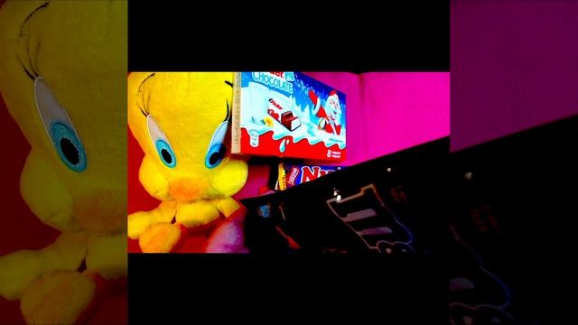 Looney Tunes Tweety Bird Candy's ASMR satisfying video M&Ms Oreo Skittles Twix Mars #shorts  (3)