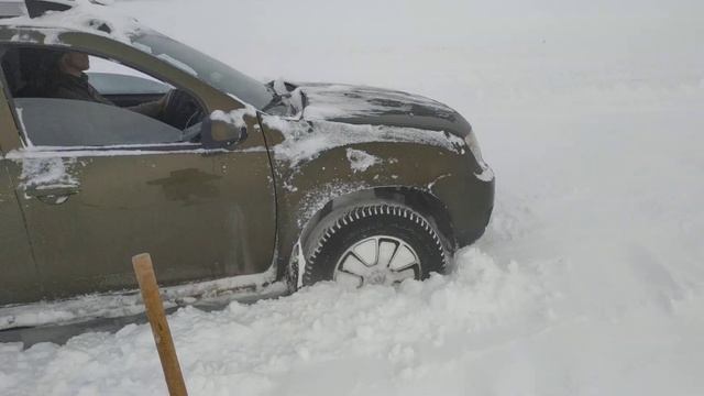 Дастер едет напролом смотреть онлайн