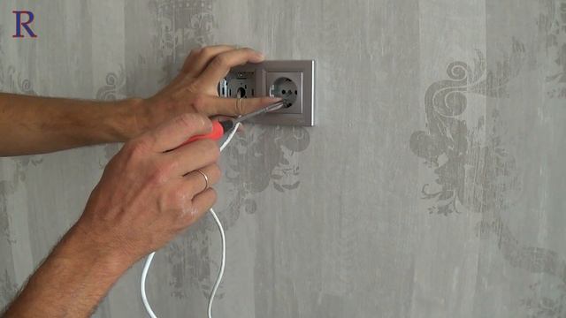 Подключаю ТВ и Интернет розетки, стройка смотреть онлайн