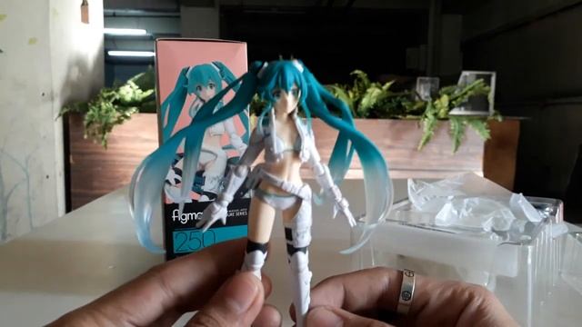 Unboxing : Figma 250 : Racing Miku 2014 EV. Mirai ver. смотреть онлайн