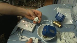 Видео обзор аквазащиты (аквастоп) защита от протечек воды  WLD-806 из Китая aliexspress