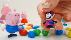 Свинка пеппа открывает киндер сюрпризы Peppa Pig