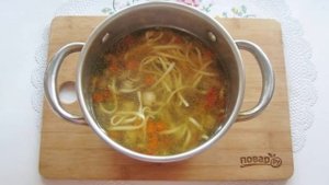Китайский суп с лапшой