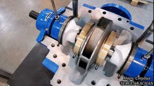 Турбина Николы Тесла в действии.