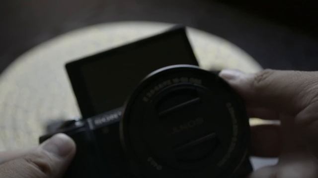 Sony Alpha a5000 Hands-On Review смотреть онлайн