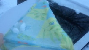 Лайфхак. Чистка лобового стекла от снега и наледи.